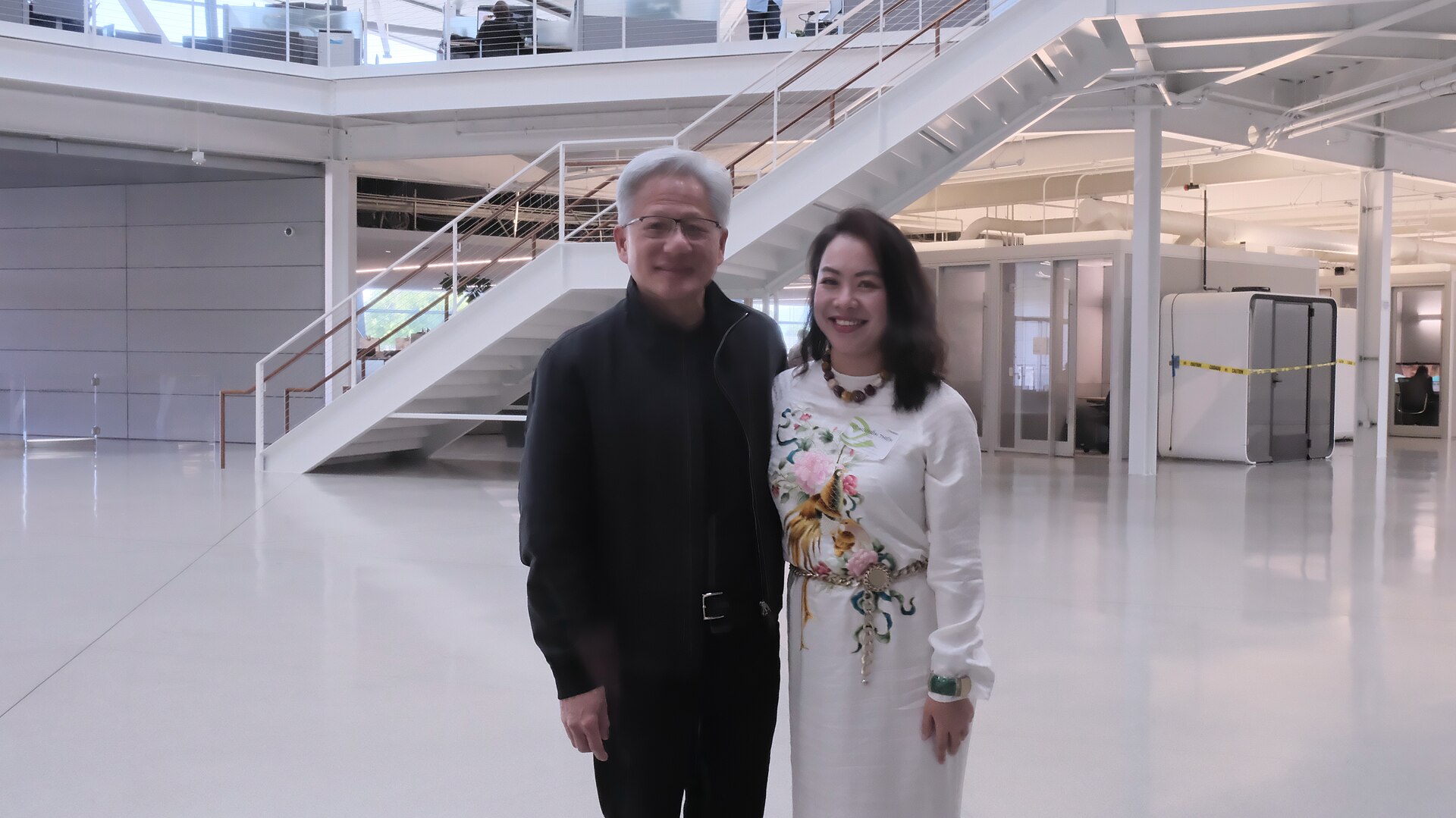 Jensen Huang meeting officials in Vietnam, 2024