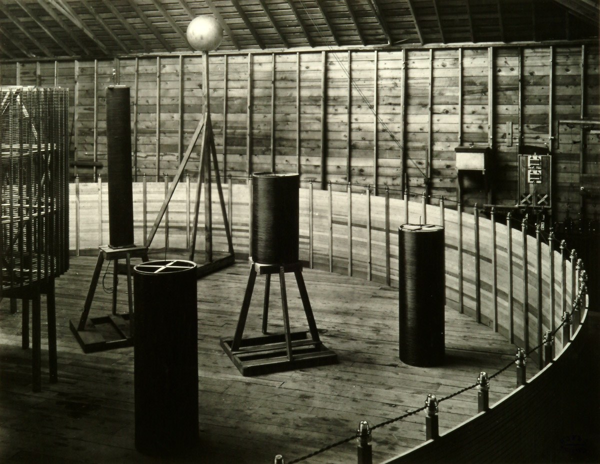 Tesla's laboratory building at Colorado Springs